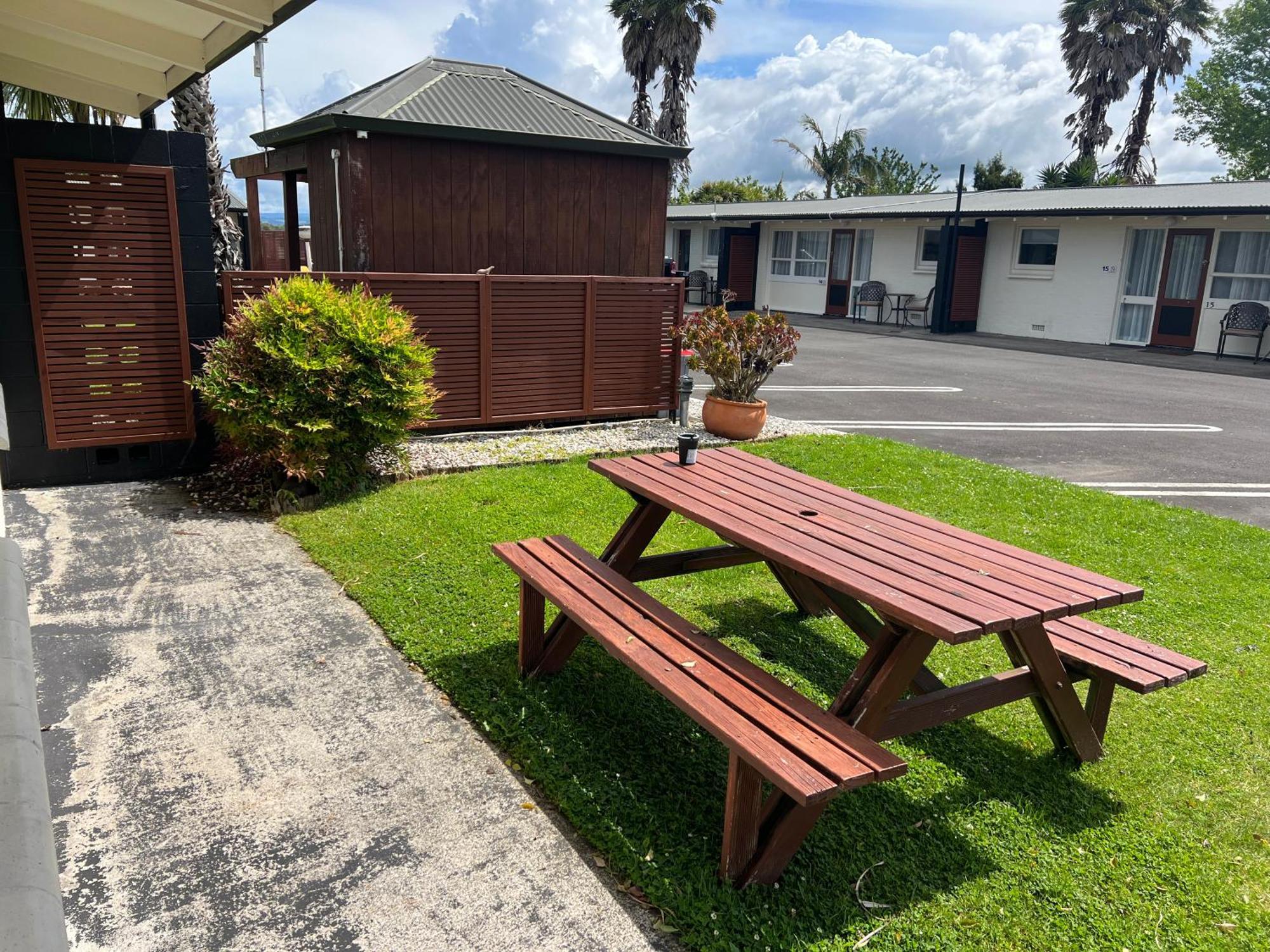 18Th Avenue Thermal Motel Tauranga Exterior photo